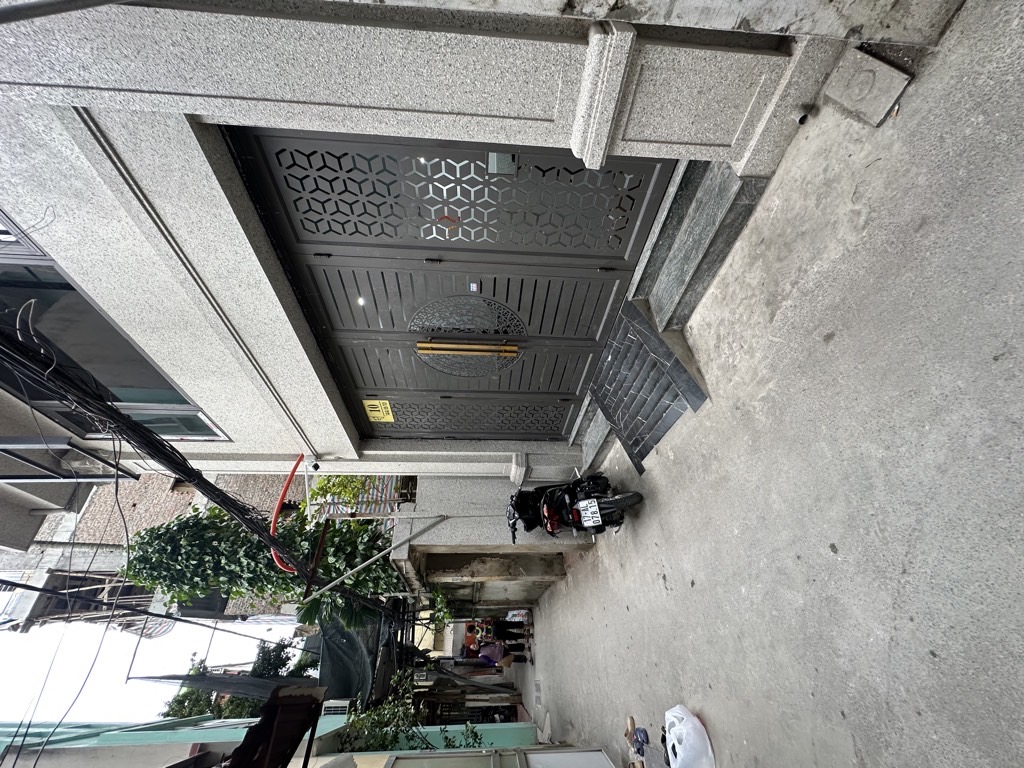 Bán nhà Quan Nhân - diện tích 105m2 7 tầng - Căn hộ dịch vụ dòng tiền ~ 150TR/tháng - giá 26,9 tỷ