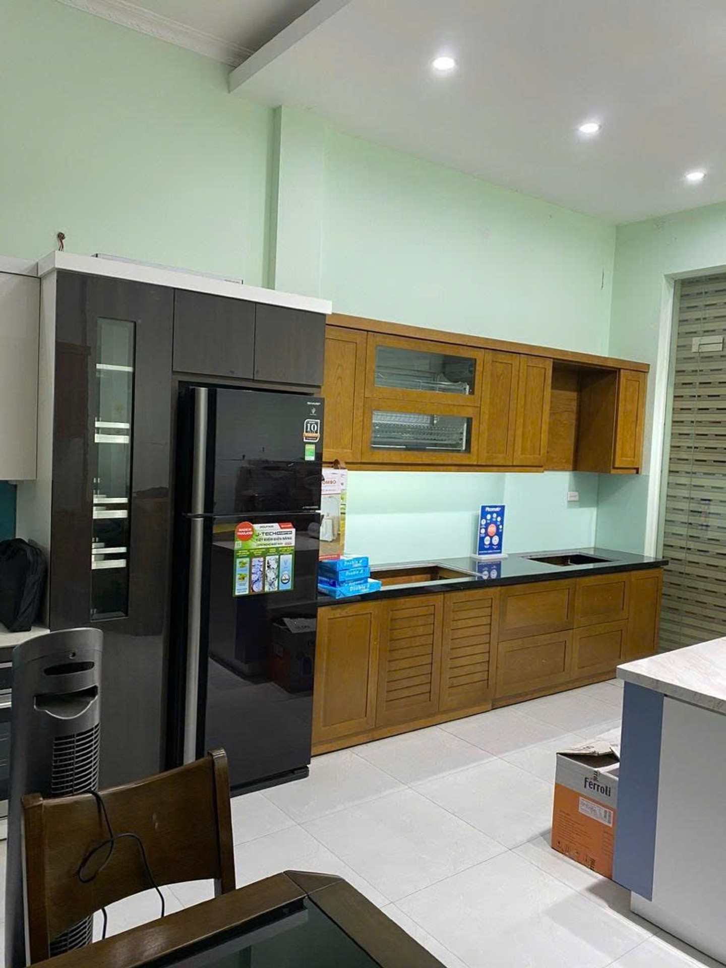 Bán nhà Trung Kính - diện tích 87.1m2 5 tầng - mặt phố kinh doanh đỉnh - giá 56 tỷ