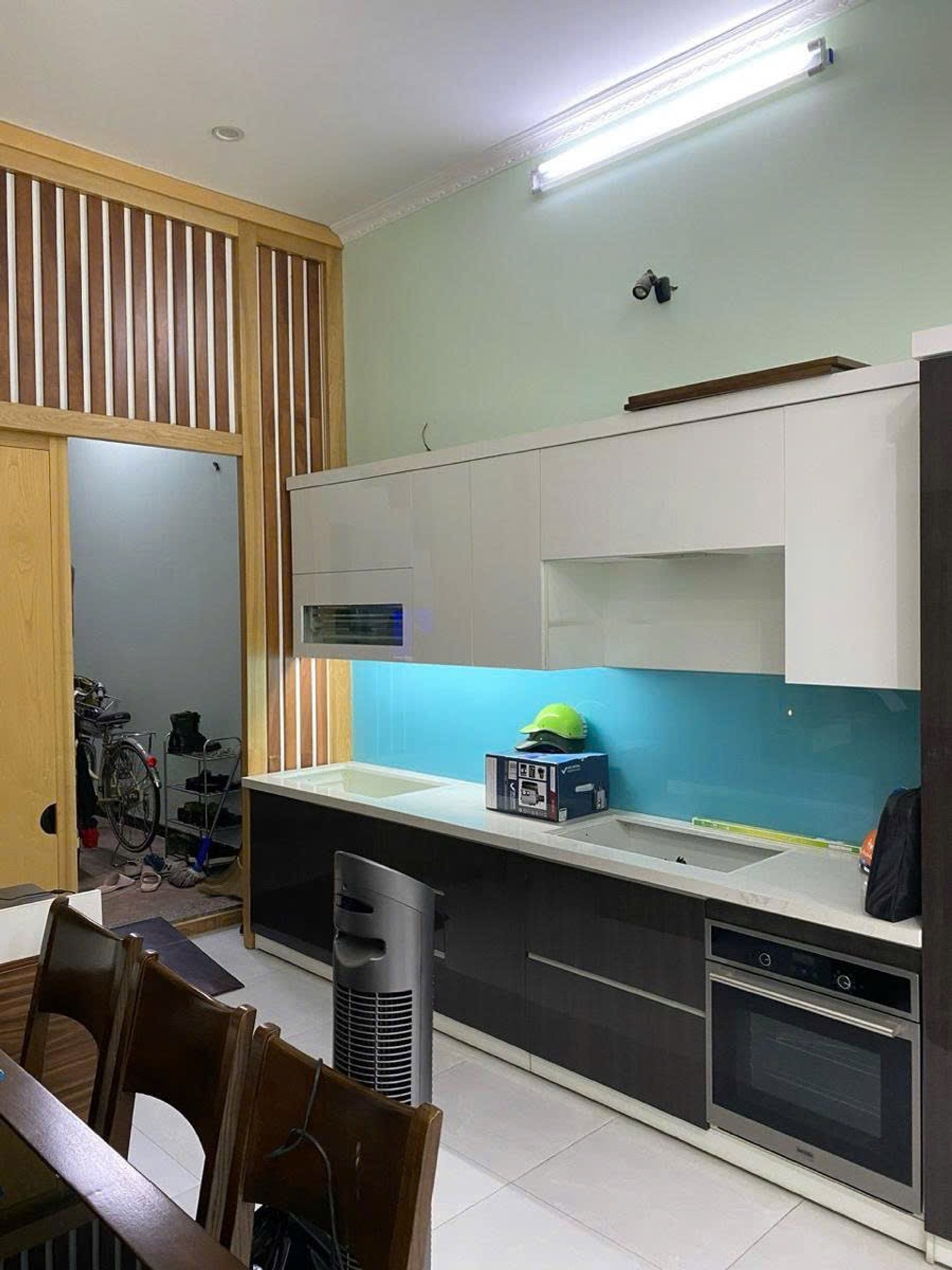 Bán nhà Trung Kính - diện tích 87.1m2 5 tầng - mặt phố kinh doanh đỉnh - giá 56 tỷ