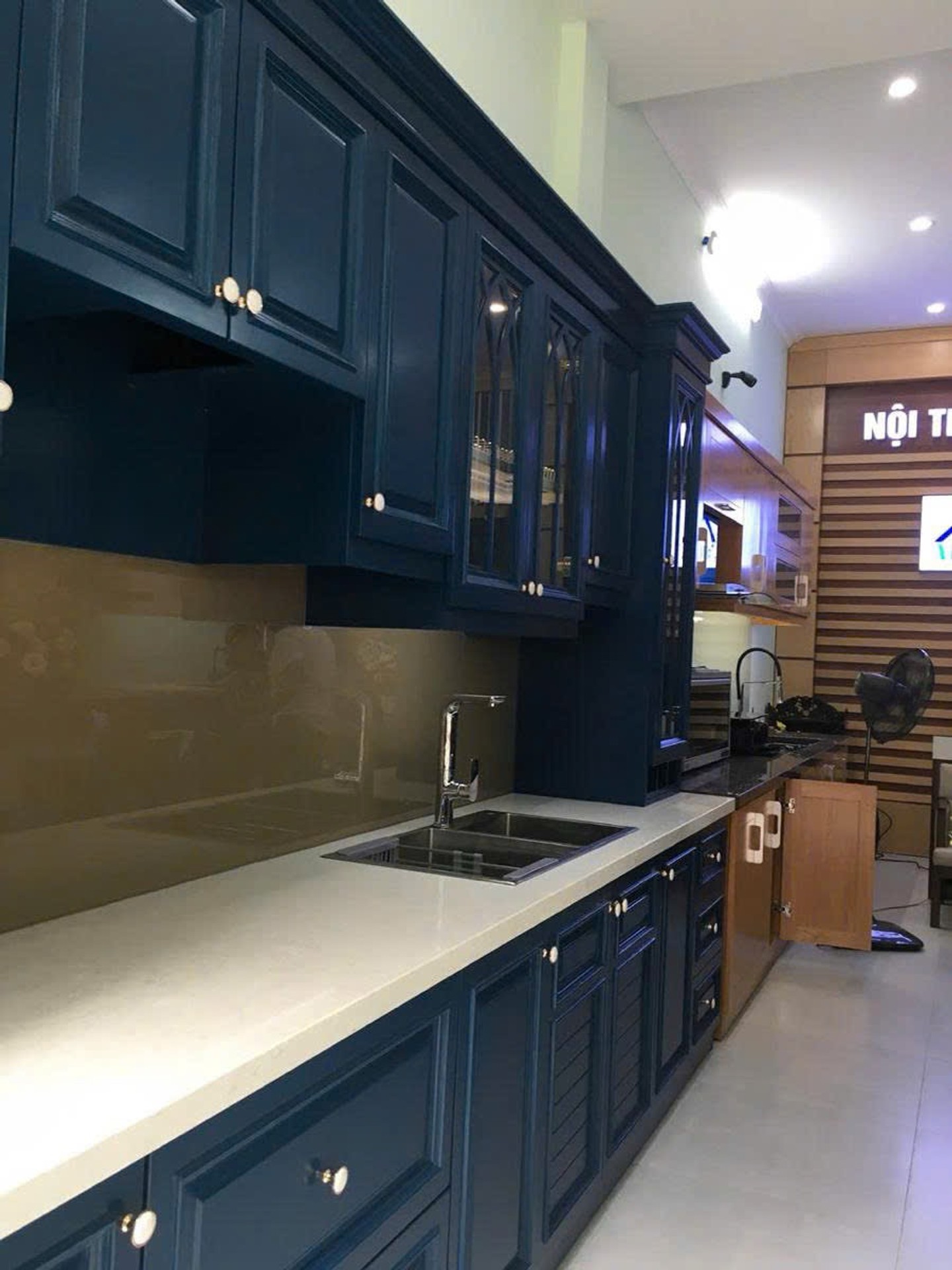 Bán nhà Trung Kính - diện tích 87.1m2 5 tầng - mặt phố kinh doanh đỉnh - giá 56 tỷ