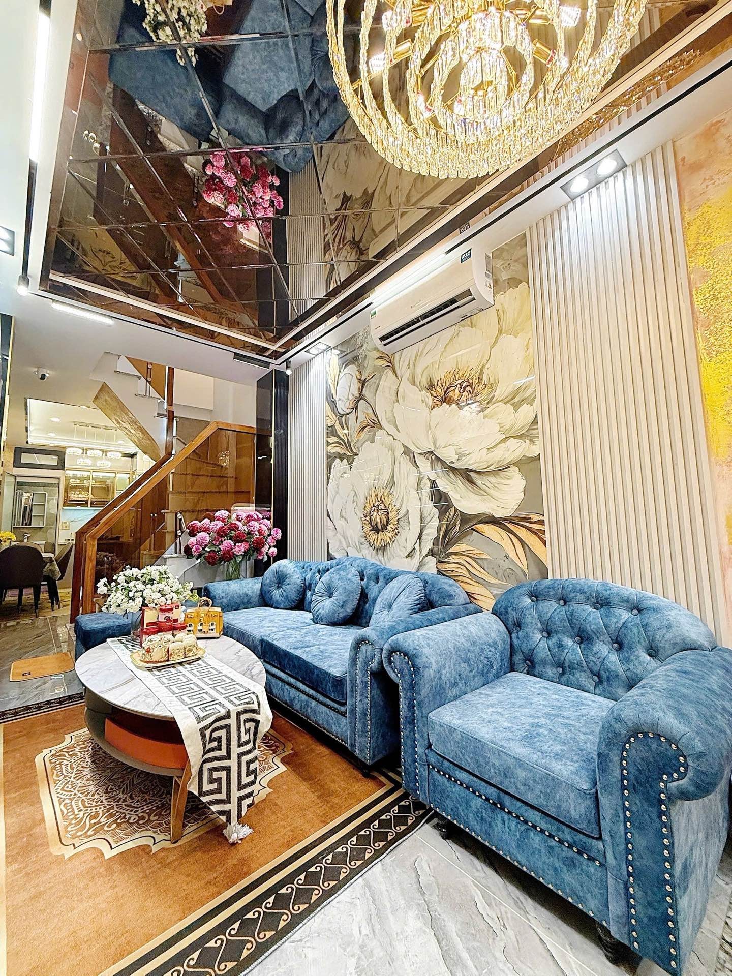 Bán nhà Chùa Quỳnh - diện tích 32m2 5 tầng - Ô tô tránh - giá 12,9 tỷ