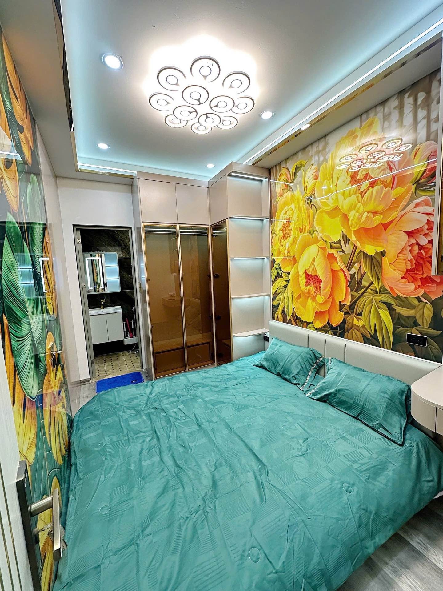 Bán nhà Chùa Quỳnh - diện tích 32m2 5 tầng - Ô tô tránh - giá 12,9 tỷ