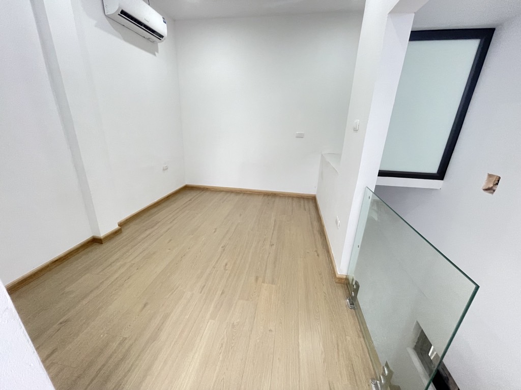 Bán nhà Khu TT Hồng Hà - diện tích 80m2 3 tầng - Lô góc, ô tô đỗ cửa - giá 7,3 tỷ
