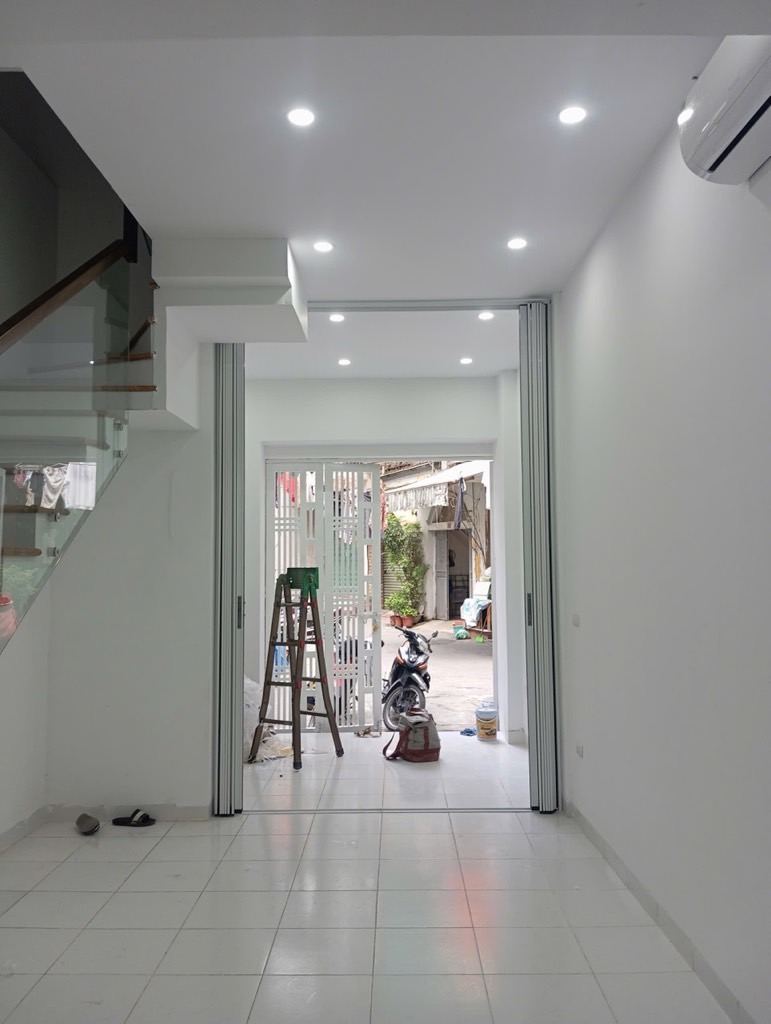 Bán nhà Khu TT Hồng Hà - diện tích 80m2 3 tầng - Lô góc, ô tô đỗ cửa - giá 7,3 tỷ