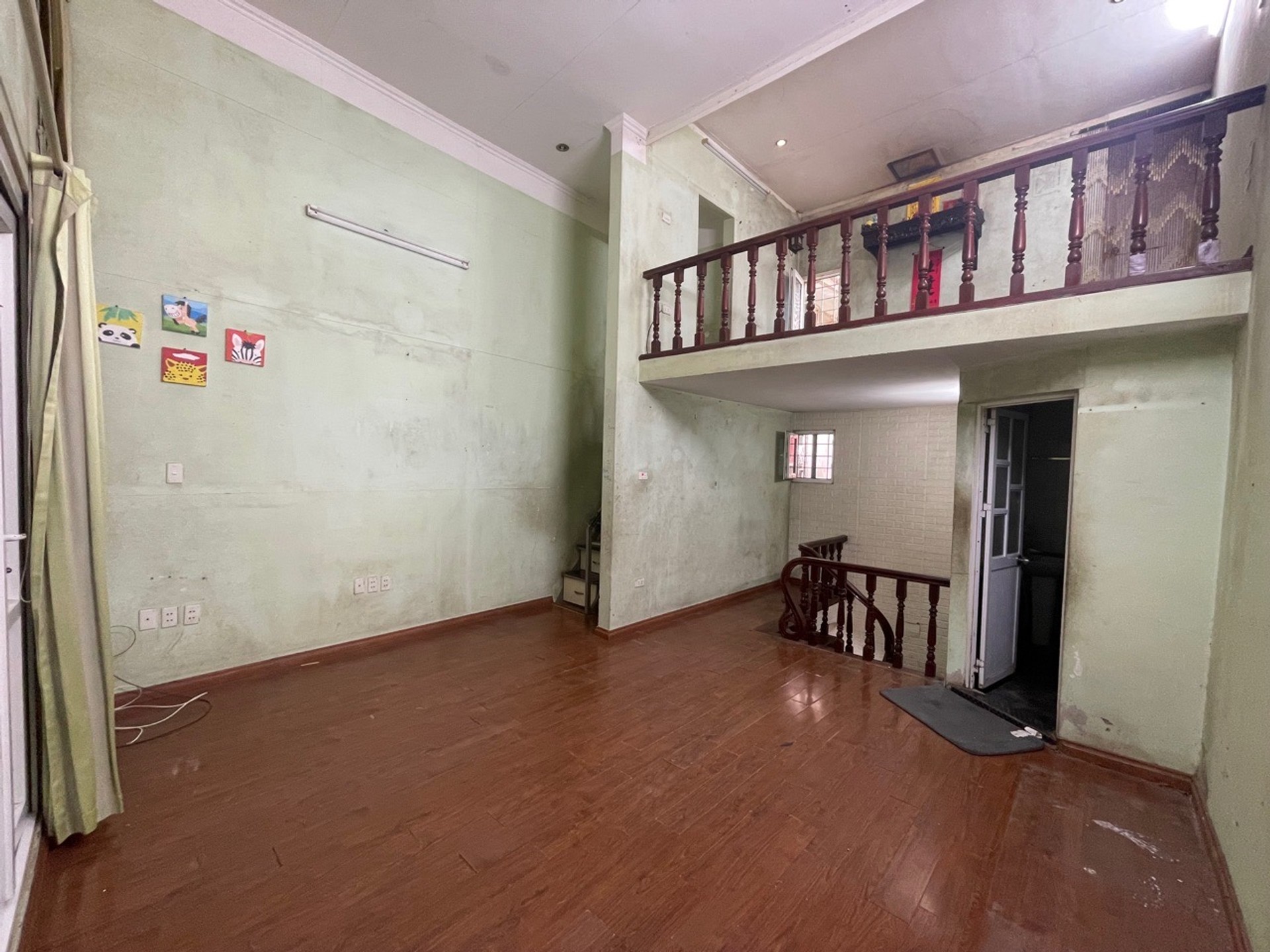 Bán nhà Hoà Bình - diện tích 26m2 2 tầng - Lô góc - giá 5,6 tỷ