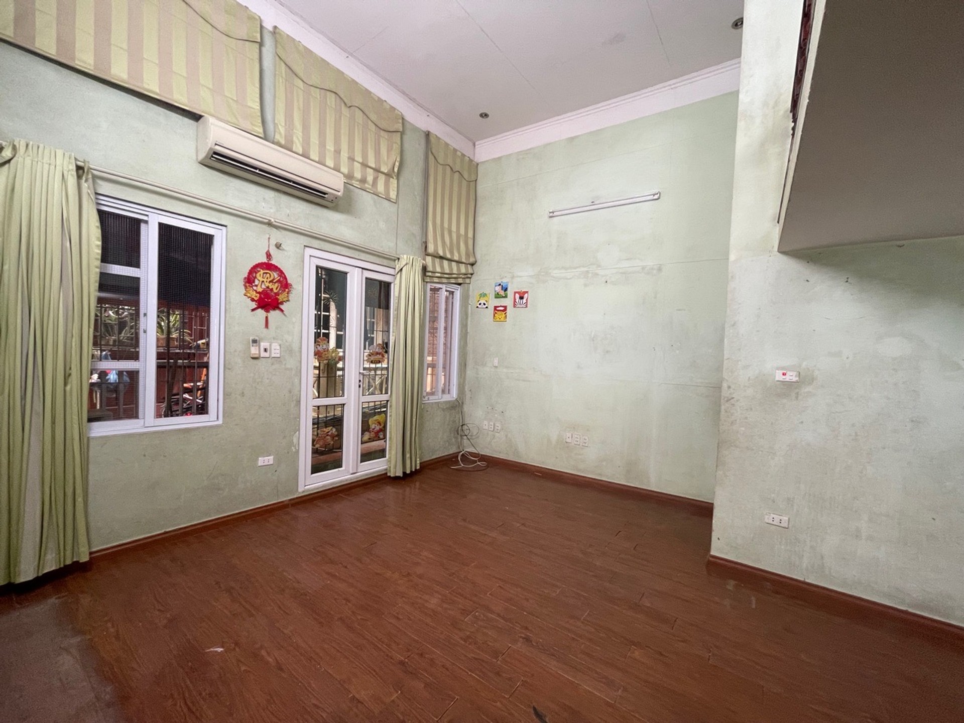 Bán nhà Hoà Bình - diện tích 26m2 2 tầng - Lô góc - giá 5,6 tỷ