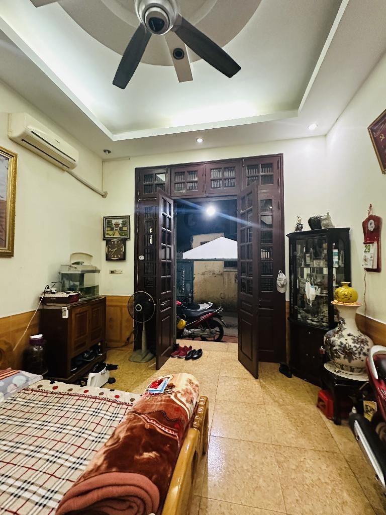Bán nhà Trịnh Đình Cửu - diện tích 55m2 3 tầng - ô tô qua nhà - giá 13 tỷ