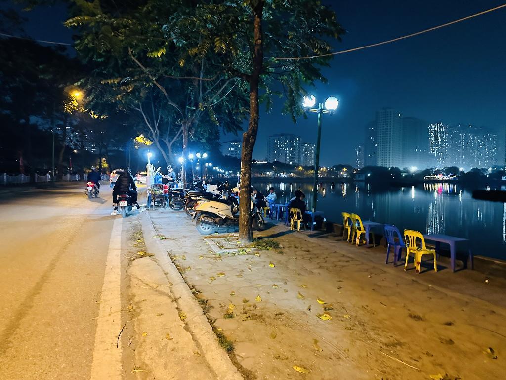 Bán nhà Trịnh Đình Cửu - diện tích 55m2 3 tầng - ô tô qua nhà - giá 13 tỷ