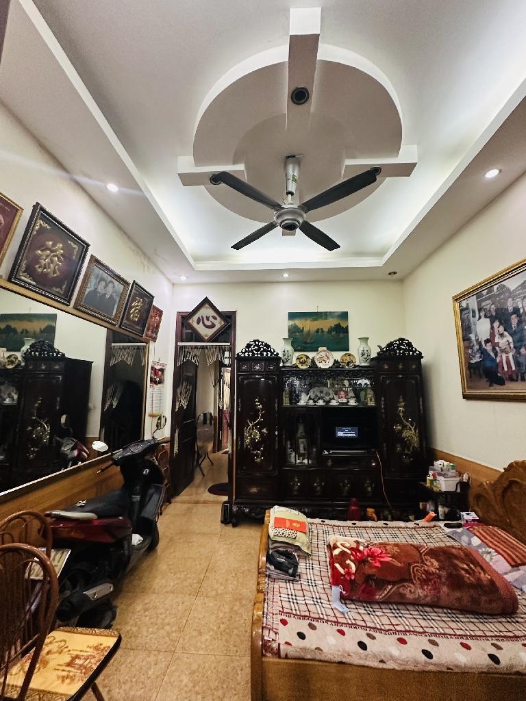 Bán nhà Trịnh Đình Cửu - diện tích 55m2 3 tầng - ô tô qua nhà - giá 13 tỷ