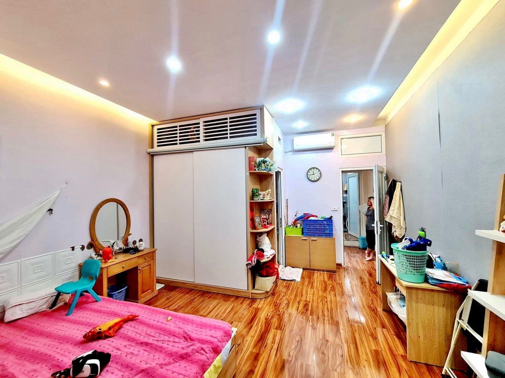 Bán nhà Khương Trung - diện tích 62m2 4 tầng - Mặt phố kinh doanh đỉnh - giá 25,5 tỷ