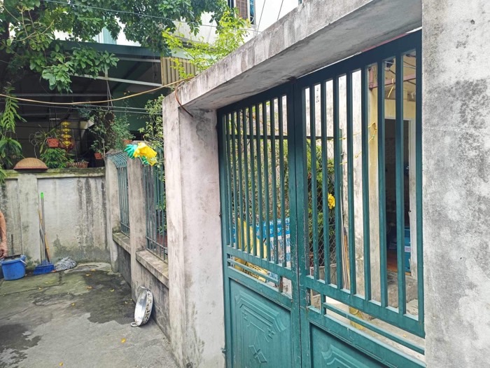 Bán nhà Định Công - diện tích 95m2 1 tầng - Nhà 3 mặt thoáng, vị trí đẹp - giá 6,3 tỷ