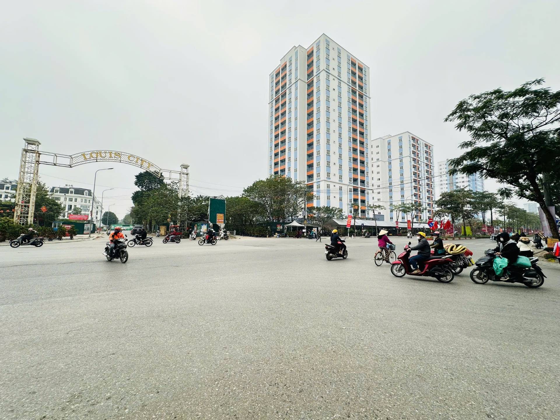 Bán nhà Ngõ 3 - diện tích 107m2 0 tầng - Chỉ có 1 mặt tiền - giá 32 tỷ