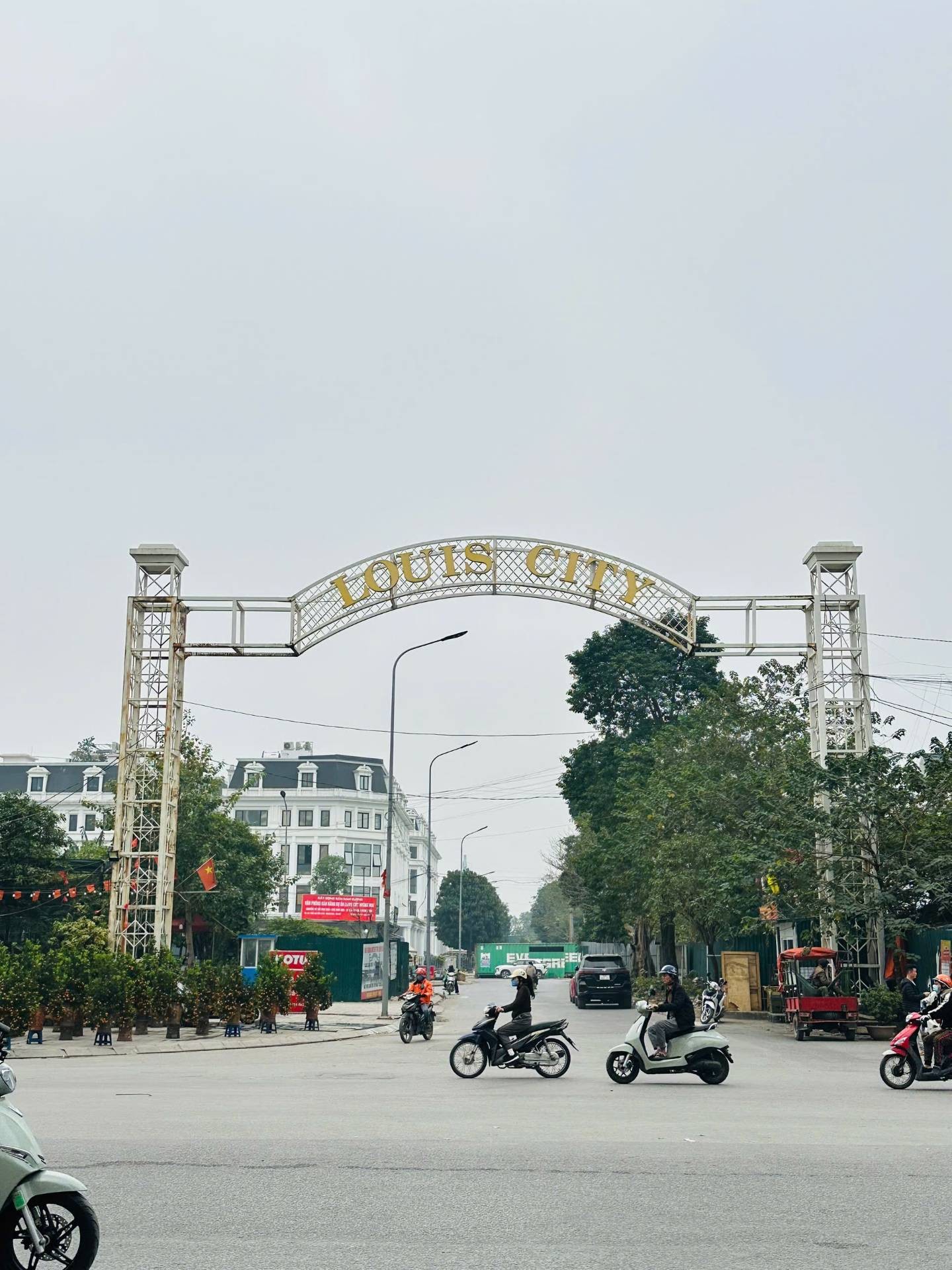 Bán nhà Ngõ 3 - diện tích 107m2 0 tầng - Chỉ có 1 mặt tiền - giá 32 tỷ