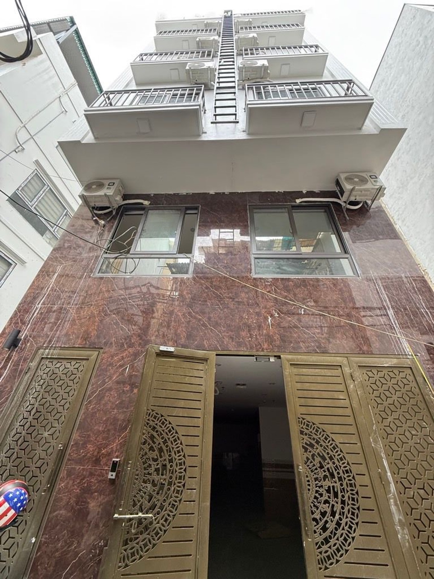 Bán nhà Ngõ Trại Cá - diện tích 85m2 8 tầng - SIÊU PHẨM CCMN - giá 27 tỷ