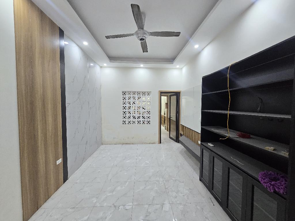 Bán nhà Định Công - diện tích 60m2 3 tầng - Nhà 2 mặt thoáng - giá 7,5 tỷ
