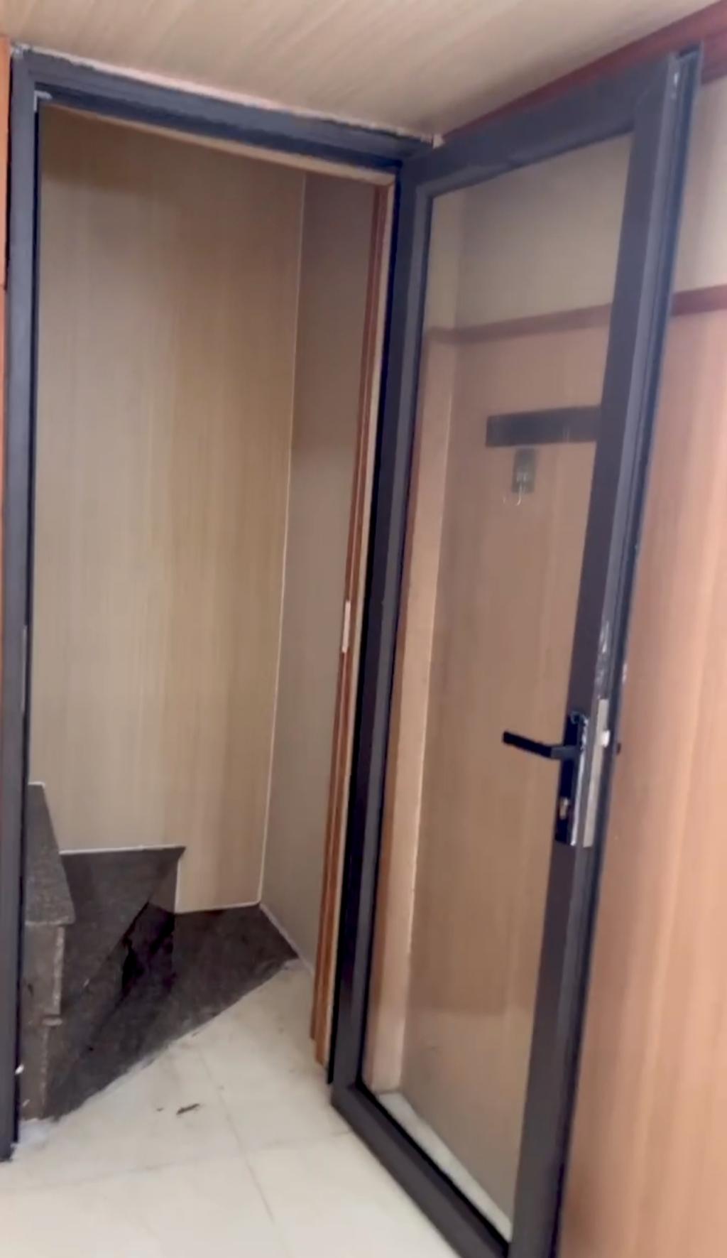 Bán nhà Giải Phóng - diện tích 60m2 2 tầng - Mặt phố, ô tô - giá 19 tỷ