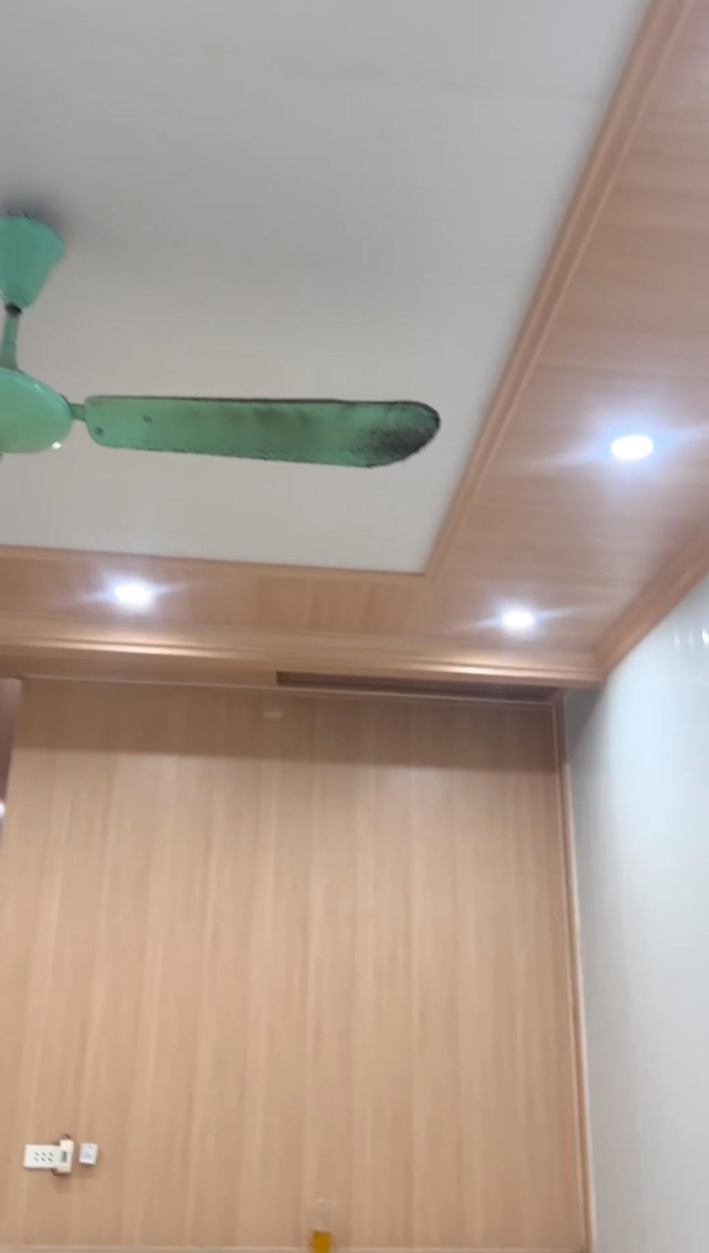 Bán nhà Giải Phóng - diện tích 60m2 2 tầng - Mặt phố, ô tô - giá 19 tỷ