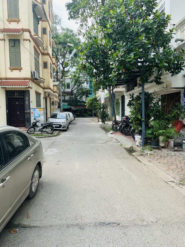 Bán nhà Bắc Linh Đàm - diện tích 75m2 4 tầng - Lô góc 2 mặt thoáng - giá 33,5 tỷ