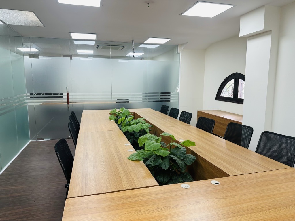 Bán nhà Bắc Linh Đàm - diện tích 75m2 4 tầng - Lô góc 2 mặt thoáng - giá 33,5 tỷ