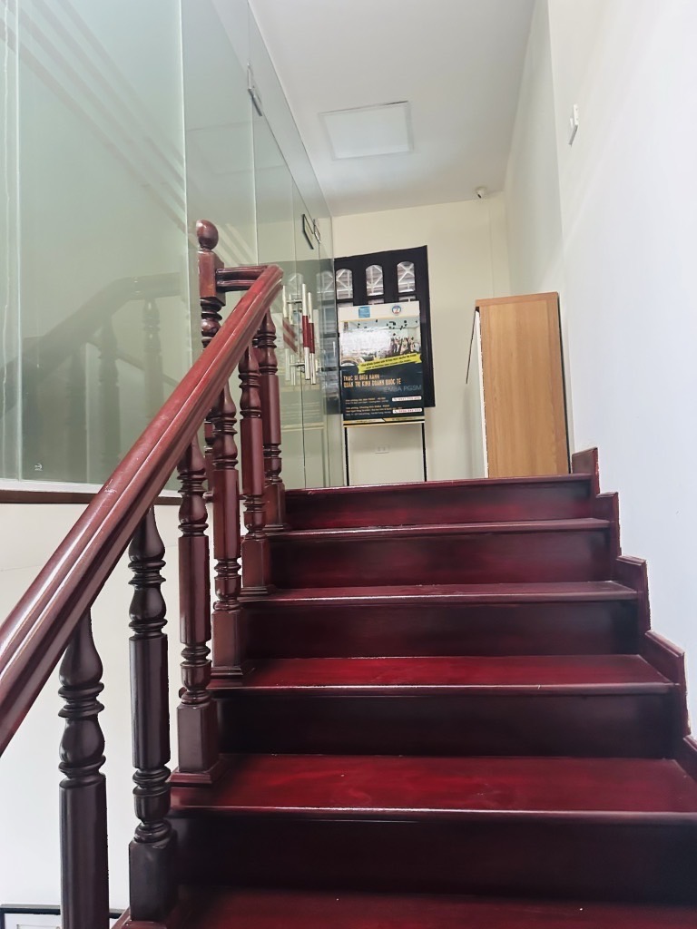 Bán nhà Bắc Linh Đàm - diện tích 75m2 4 tầng - Lô góc 2 mặt thoáng - giá 33,5 tỷ