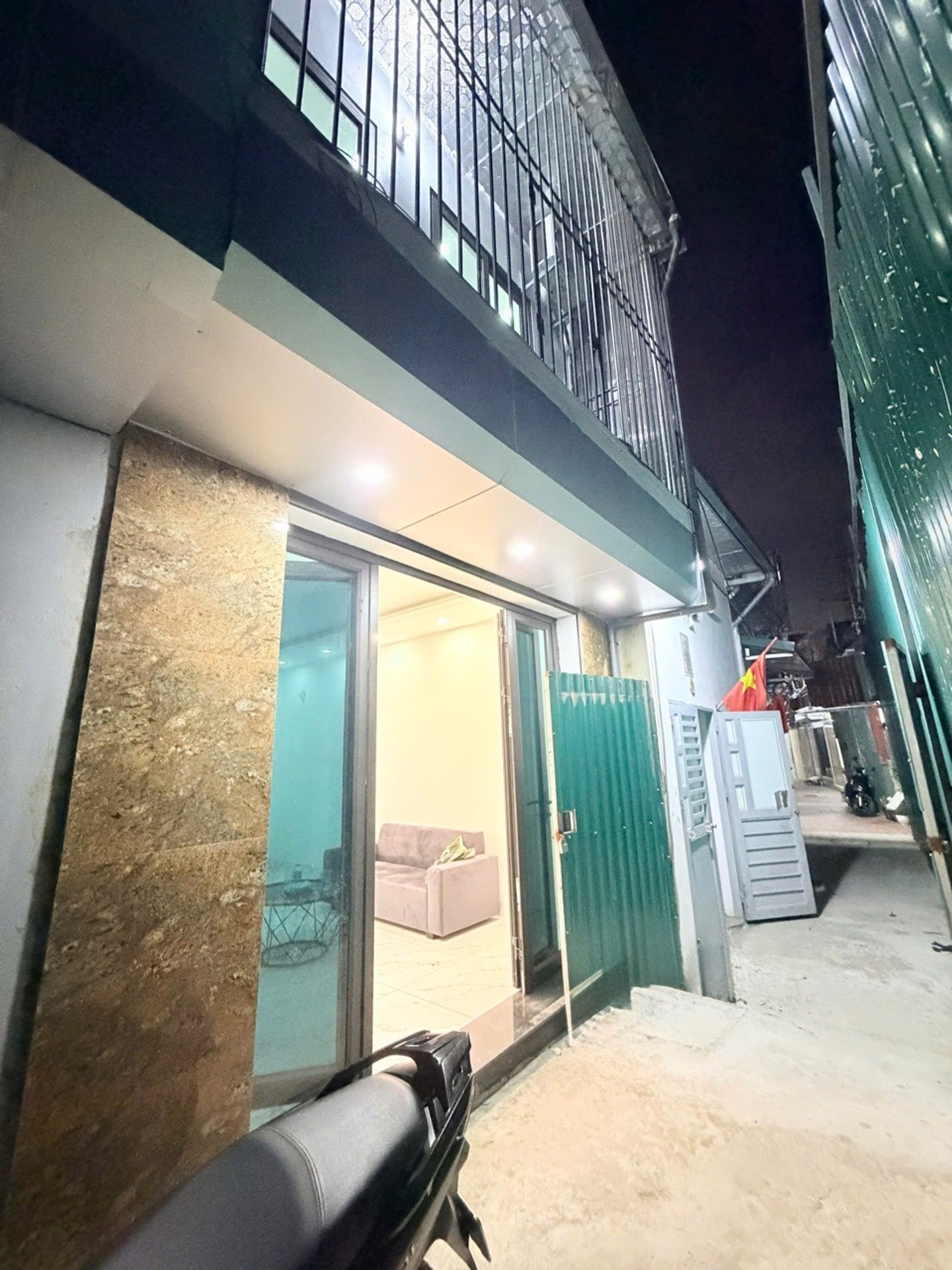 Bán nhà Tân Khai - diện tích 37m2 2 tầng - Nhà đẹp xây mới tinh khôi - giá 2,99 tỷ