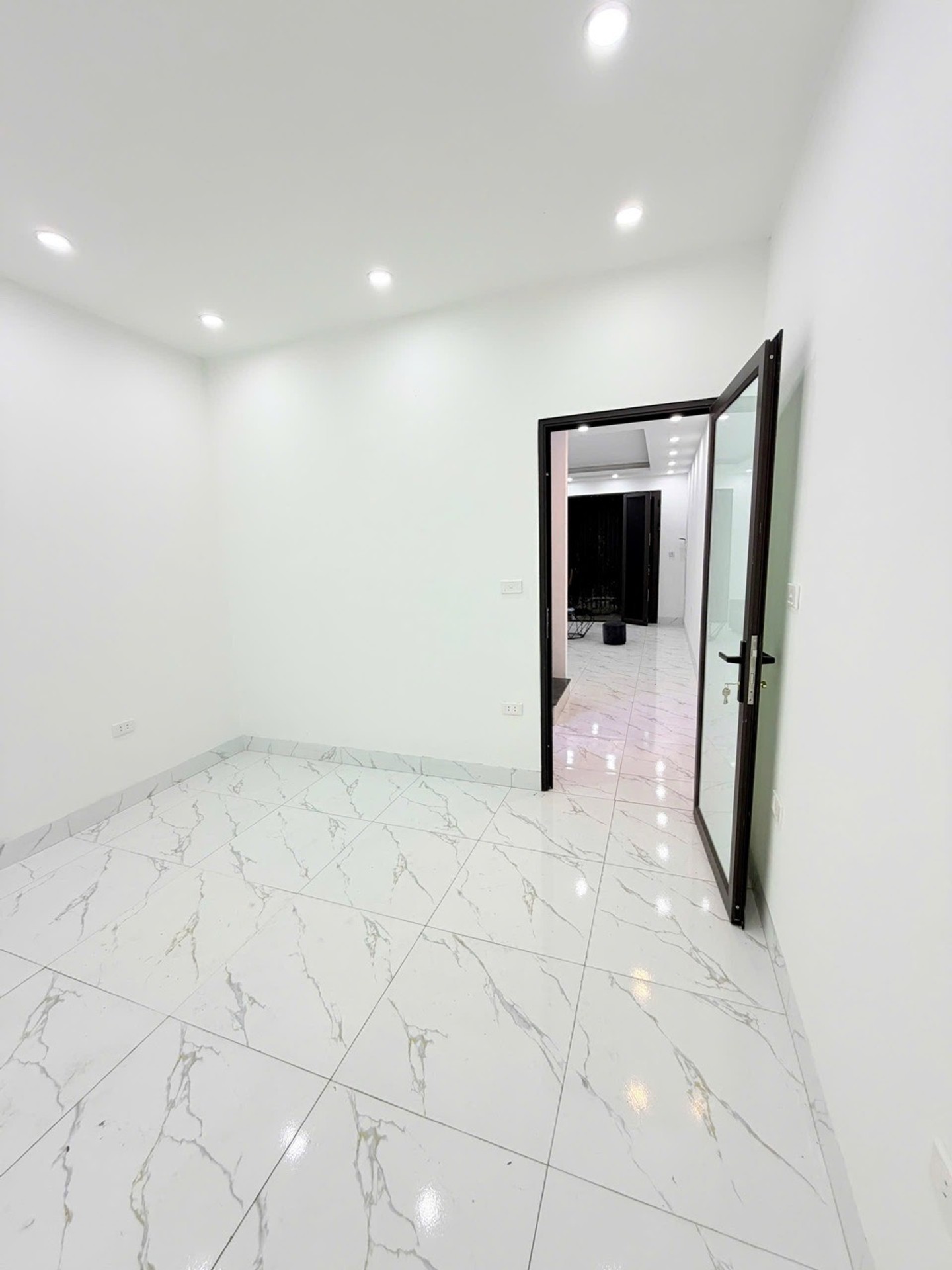 Bán nhà Tân Khai - diện tích 37m2 2 tầng - Nhà đẹp xây mới tinh khôi - giá 2,99 tỷ