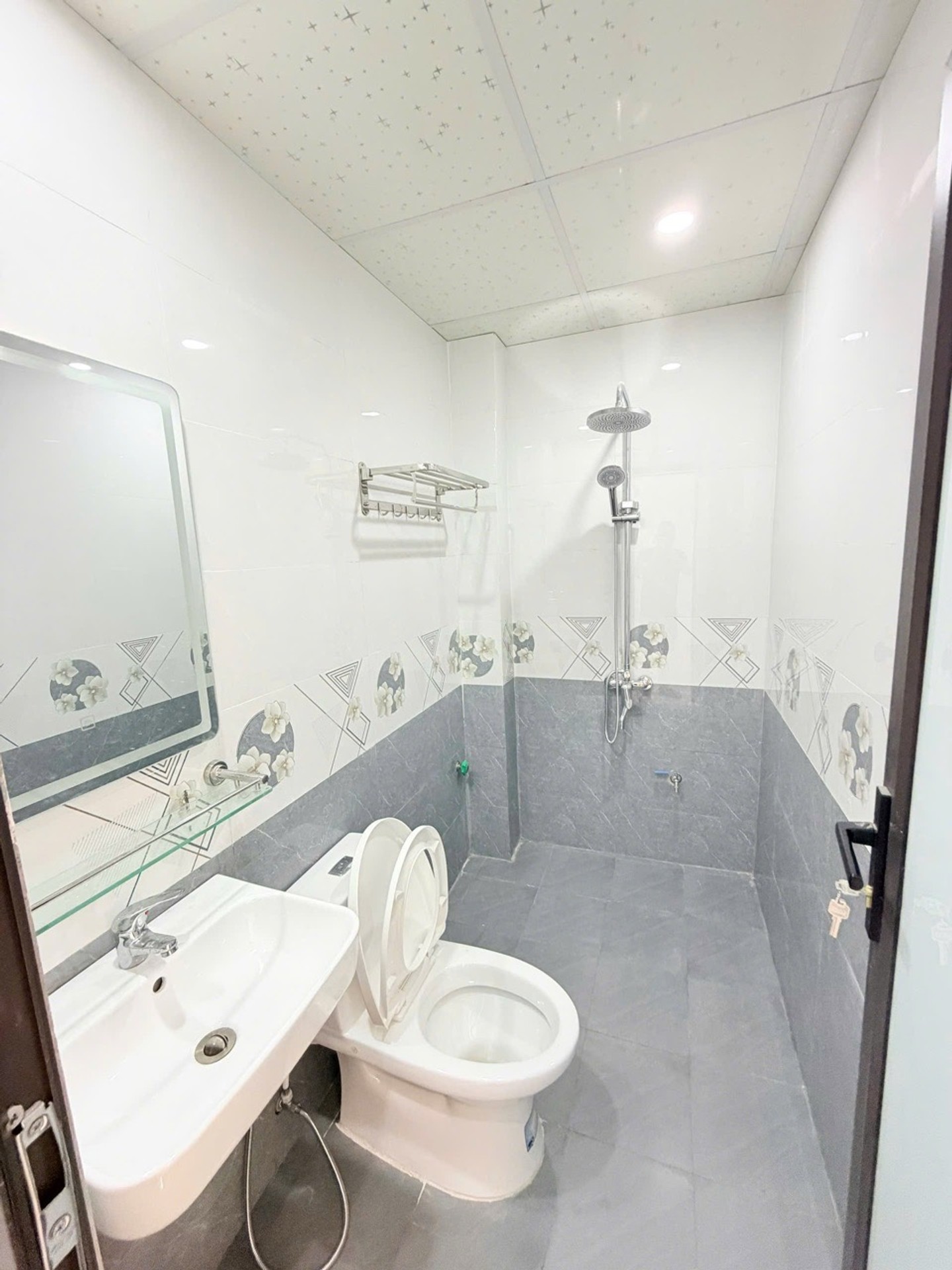 Bán nhà Tân Khai - diện tích 37m2 2 tầng - Nhà đẹp xây mới tinh khôi - giá 2,99 tỷ