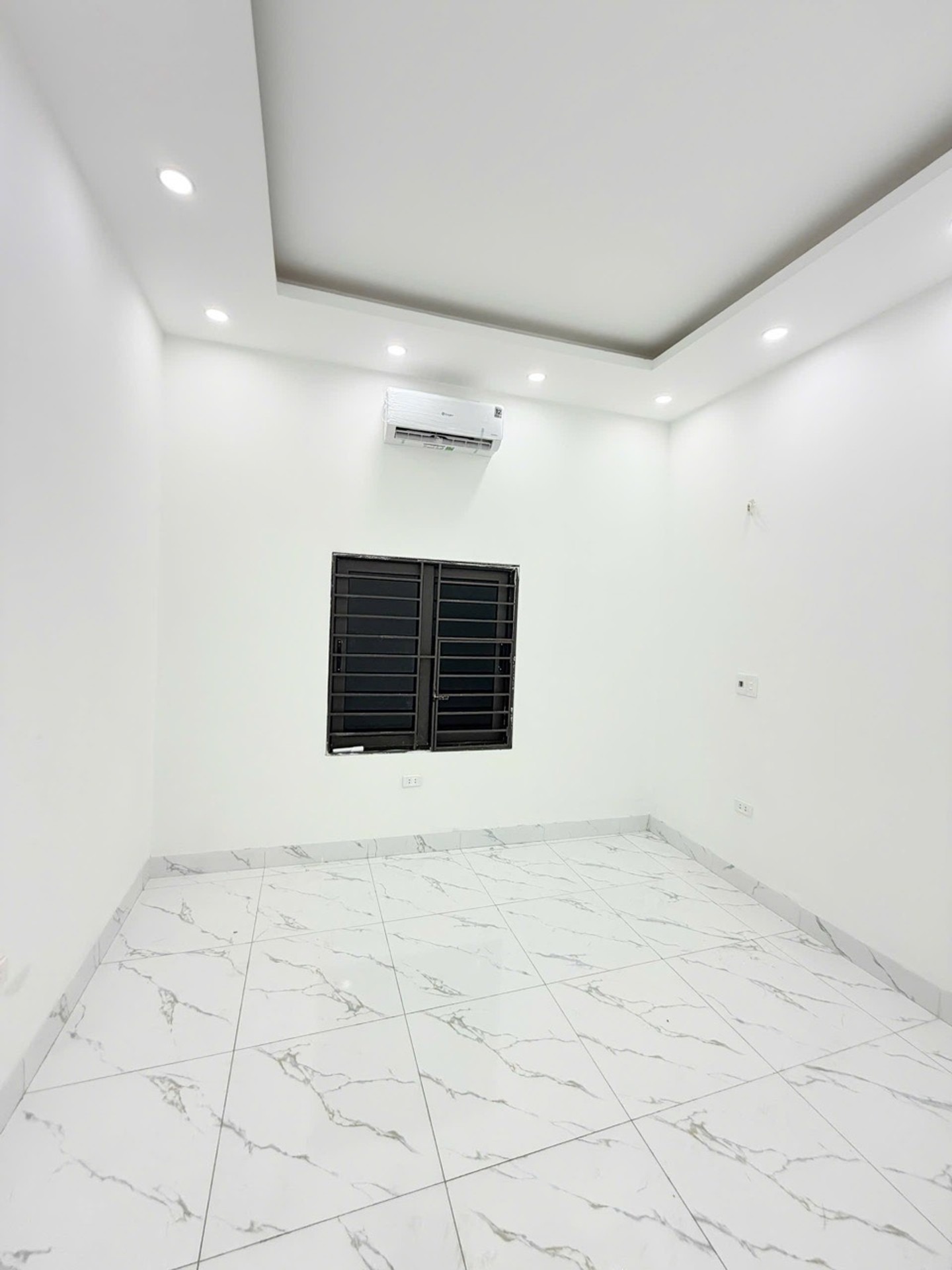 Bán nhà Tân Khai - diện tích 37m2 2 tầng - Nhà đẹp xây mới tinh khôi - giá 2,99 tỷ
