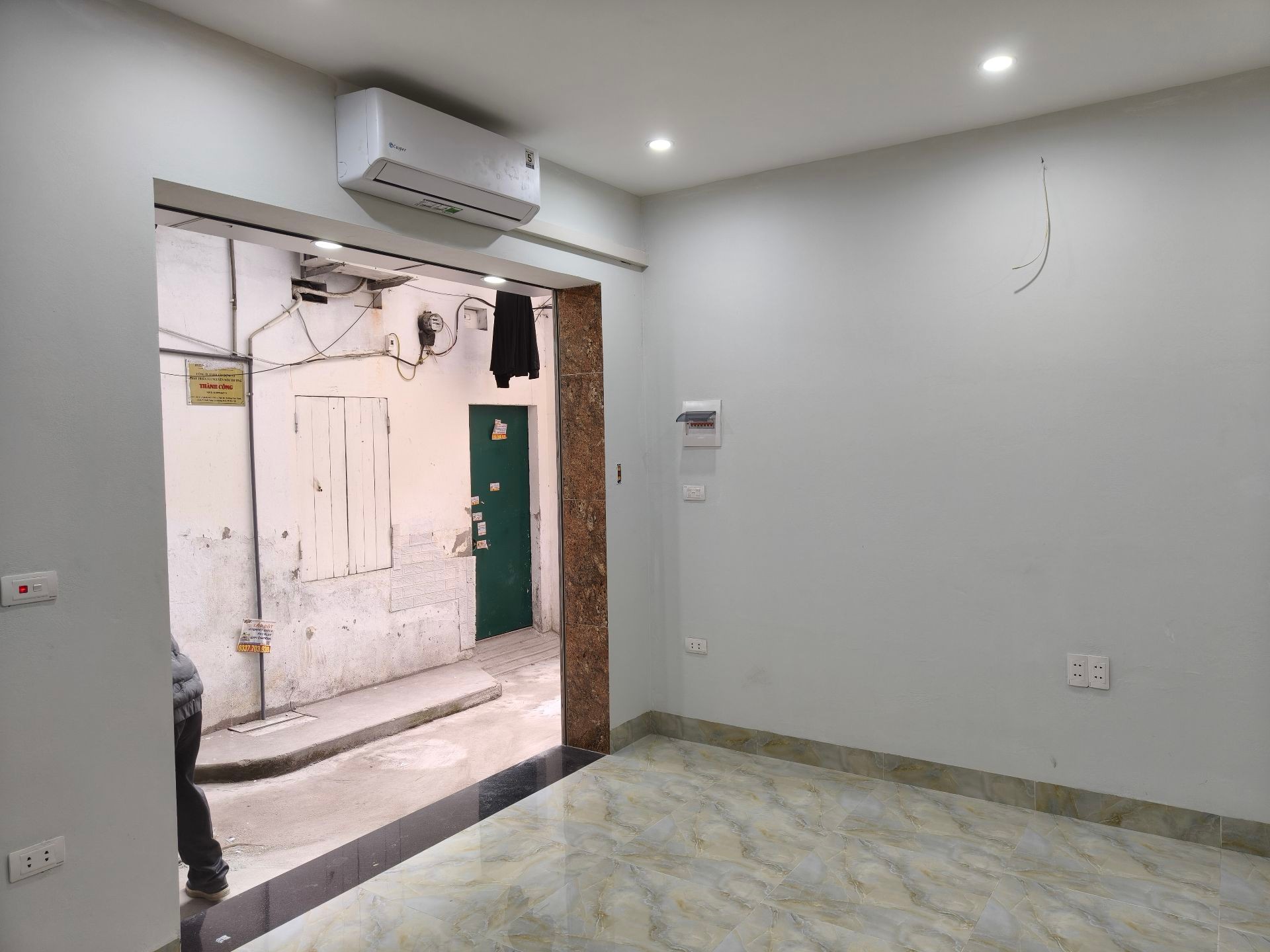 Bán nhà Lĩnh Nam - diện tích 20m2 2 tầng - ô tô đỗ cửa - giá 2,45 tỷ