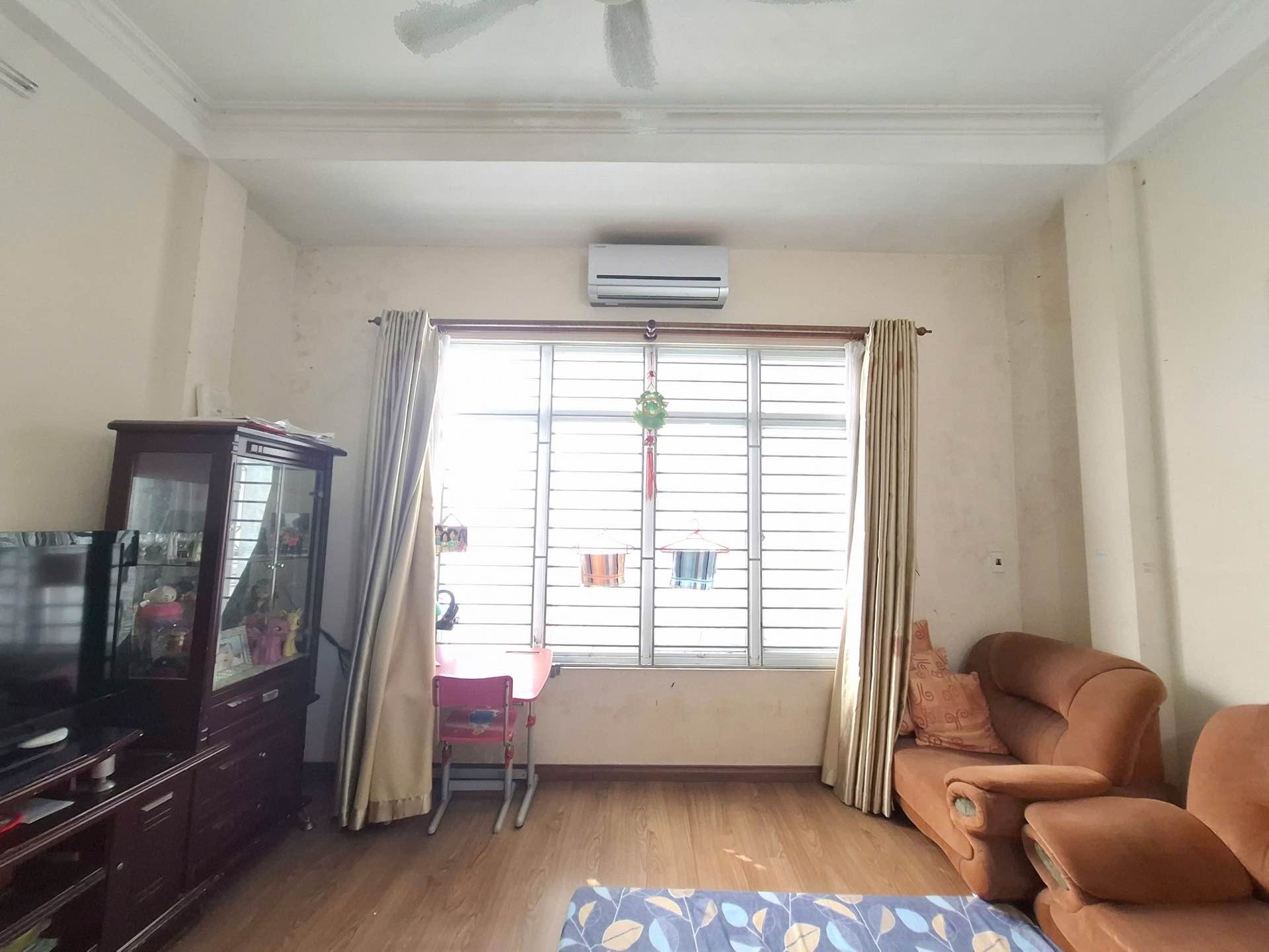 Bán nhà Hai Bà Trưng - diện tích 39m2 5 tầng - Lô góc 2 mặt ngõ - giá 10,3 tỷ