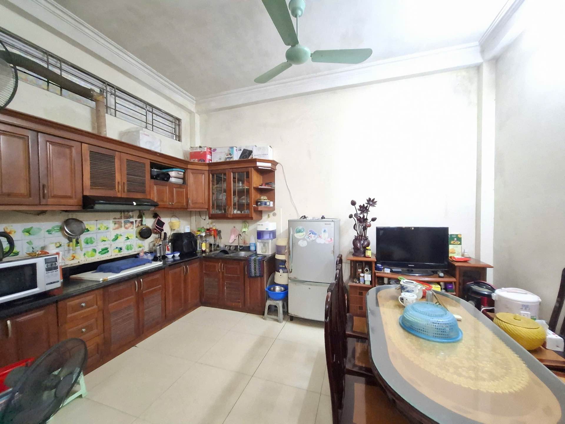 Bán nhà Hai Bà Trưng - diện tích 39m2 5 tầng - Lô góc 2 mặt ngõ - giá 10,3 tỷ