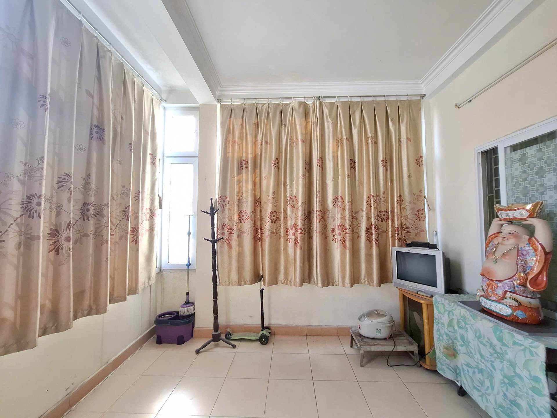 Bán nhà Hai Bà Trưng - diện tích 39m2 5 tầng - Lô góc 2 mặt ngõ - giá 10,3 tỷ