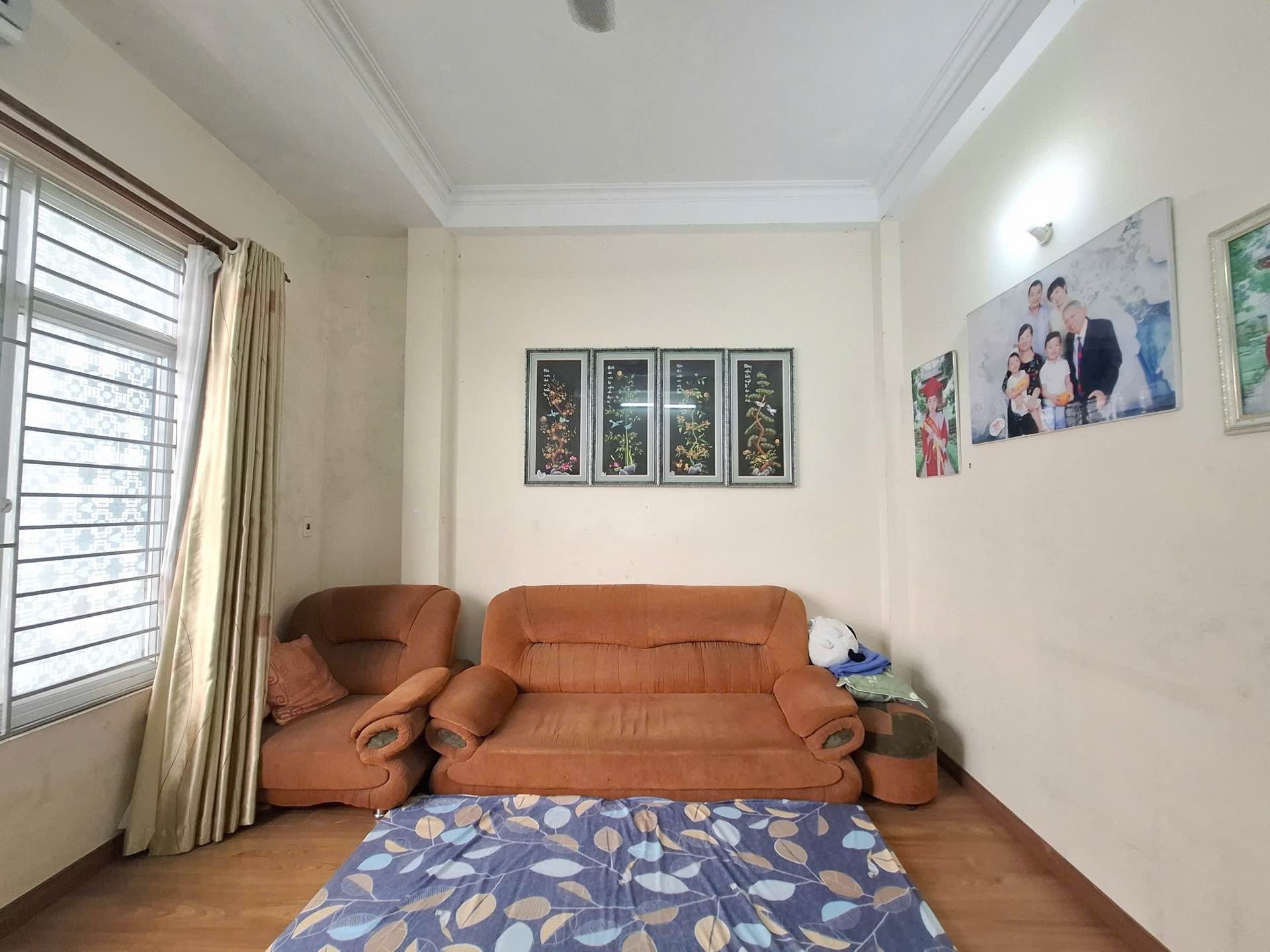 Bán nhà Hai Bà Trưng - diện tích 39m2 5 tầng - Lô góc 2 mặt ngõ - giá 10,3 tỷ