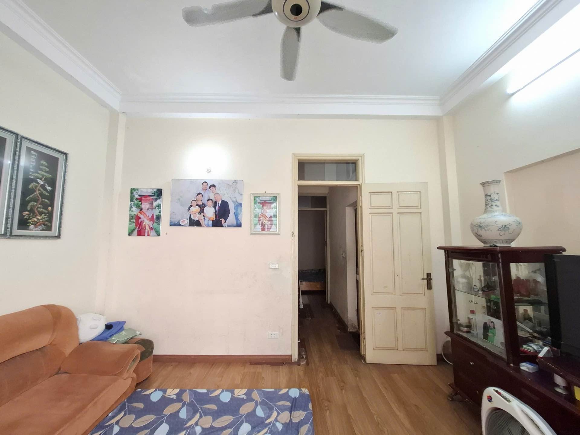 Bán nhà Hai Bà Trưng - diện tích 39m2 5 tầng - Lô góc 2 mặt ngõ - giá 10,3 tỷ