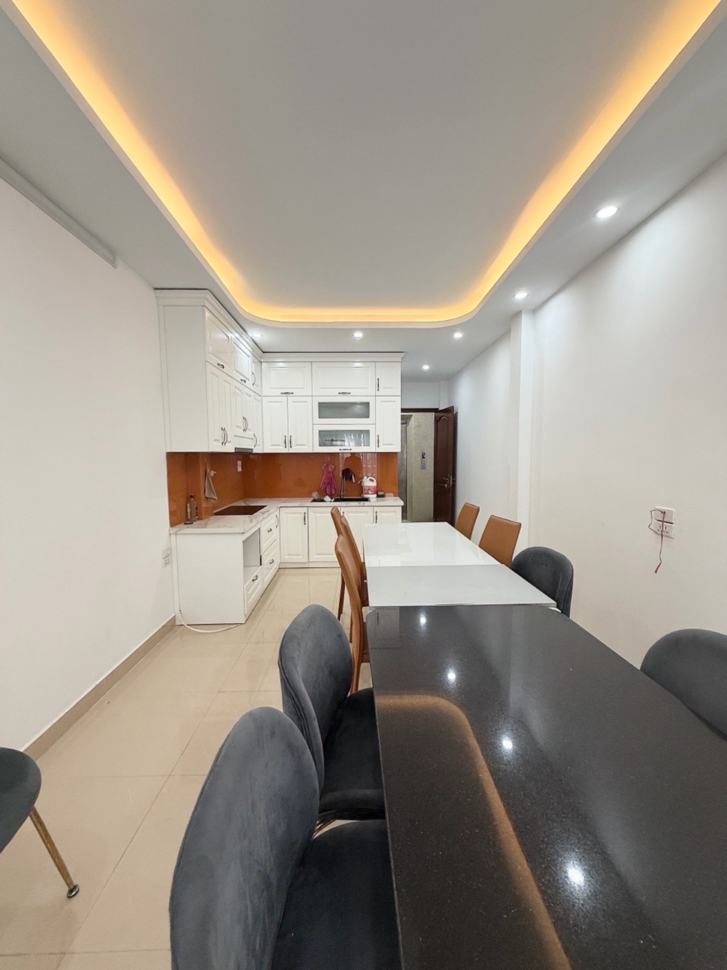 Bán nhà Yên Lạc - diện tích 37m2 6 tầng - thang máy, full nội thất - giá 13,5 tỷ