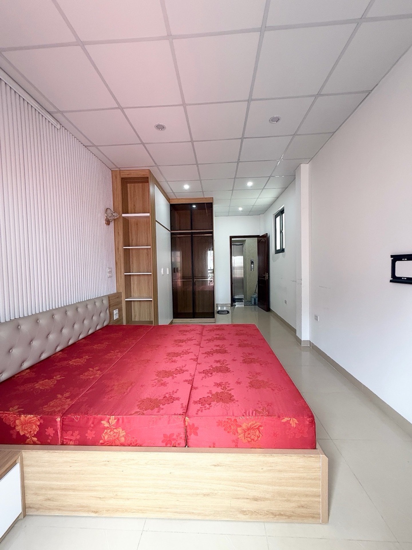 Bán nhà Yên Lạc - diện tích 37m2 6 tầng - thang máy, full nội thất - giá 13,5 tỷ