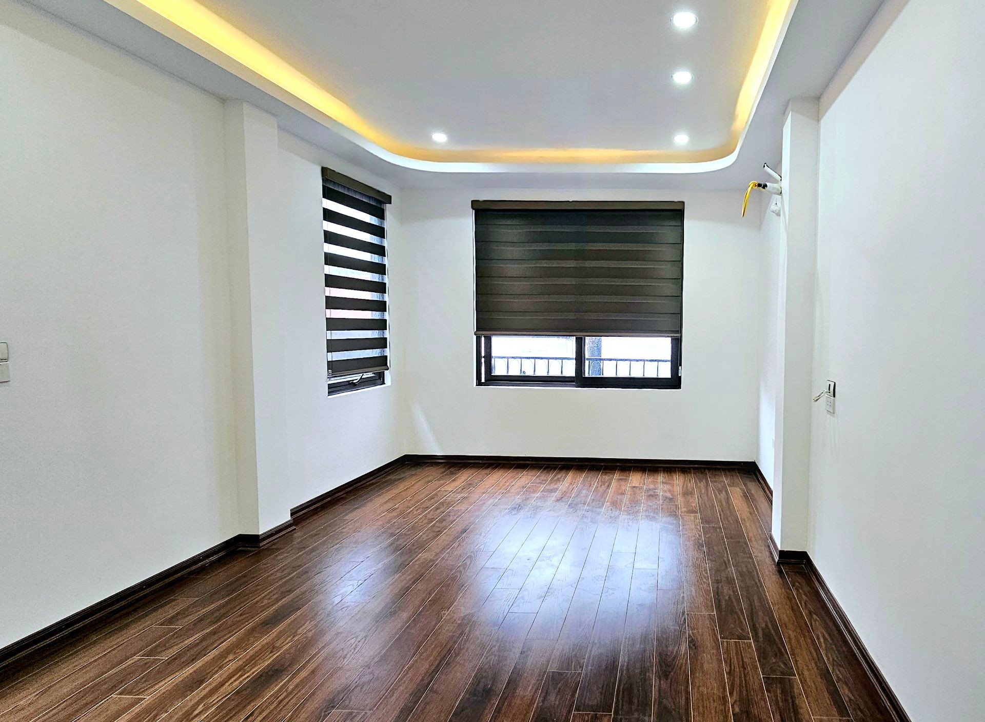 Bán nhà Hai Bà Trưng - diện tích 34m2 6 tầng - Lô góc, thang máy - giá 9,9 tỷ