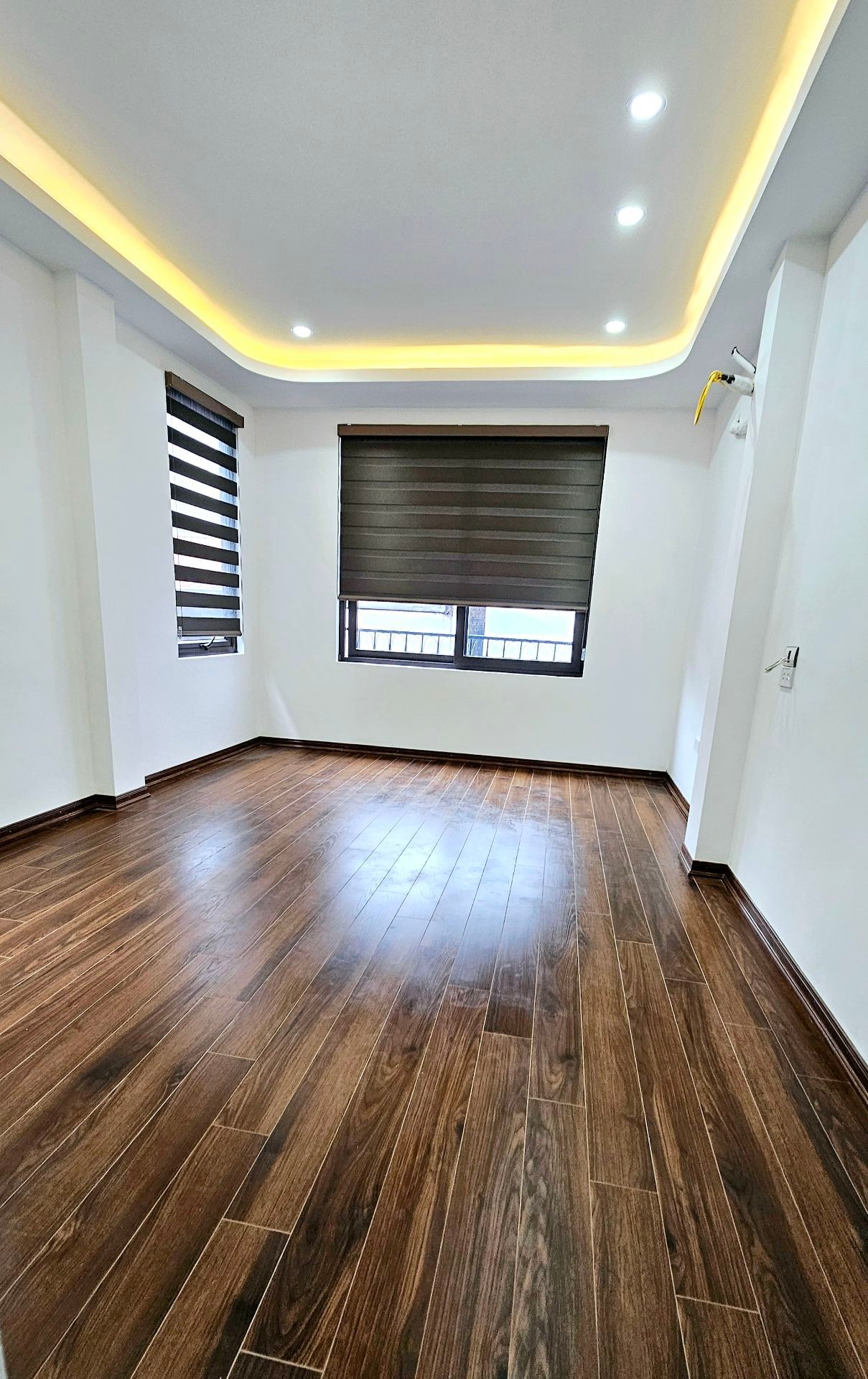 Bán nhà Hai Bà Trưng - diện tích 34m2 6 tầng - Lô góc, thang máy - giá 9,9 tỷ