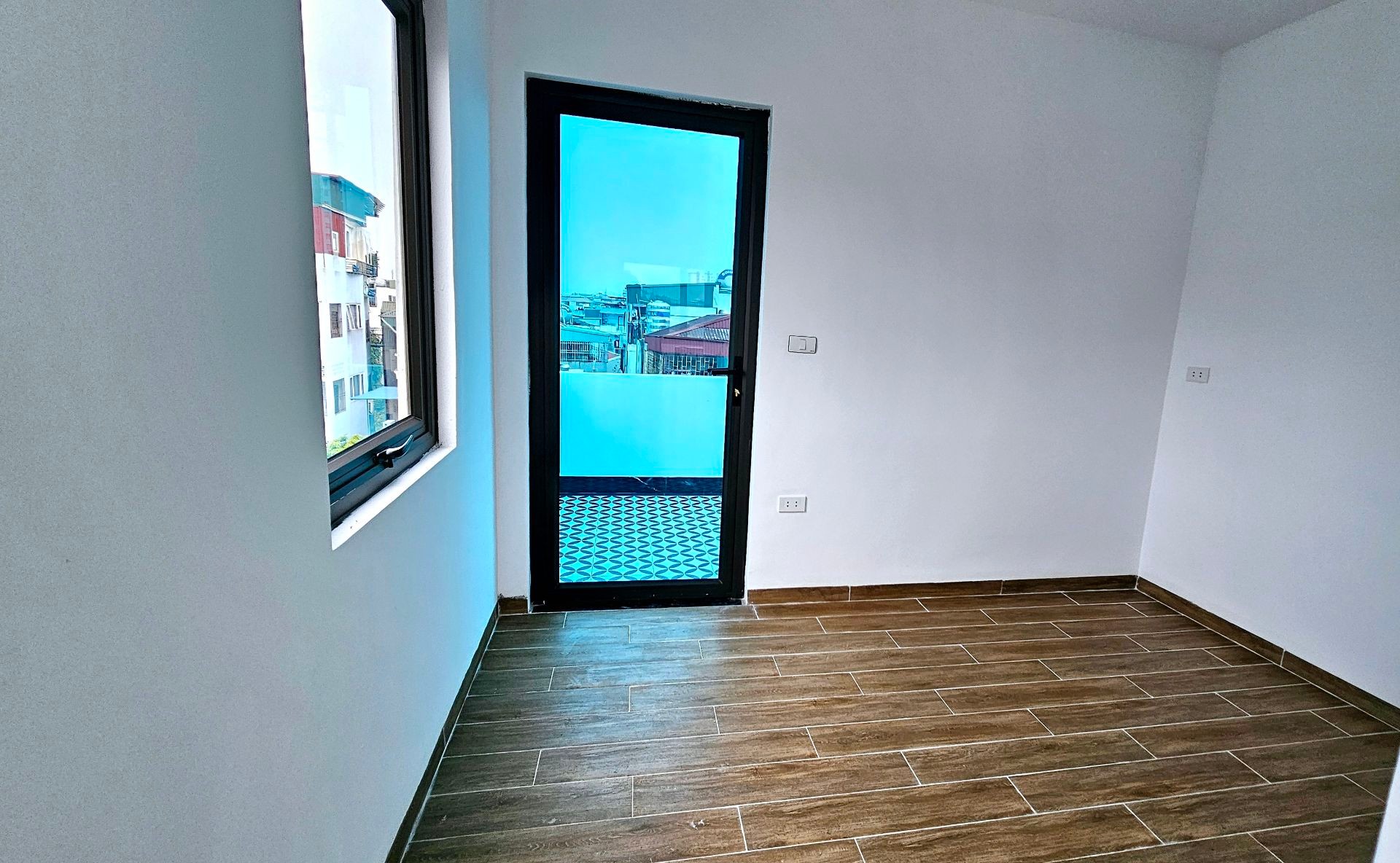 Bán nhà Hai Bà Trưng - diện tích 34m2 6 tầng - Lô góc, thang máy - giá 9,9 tỷ