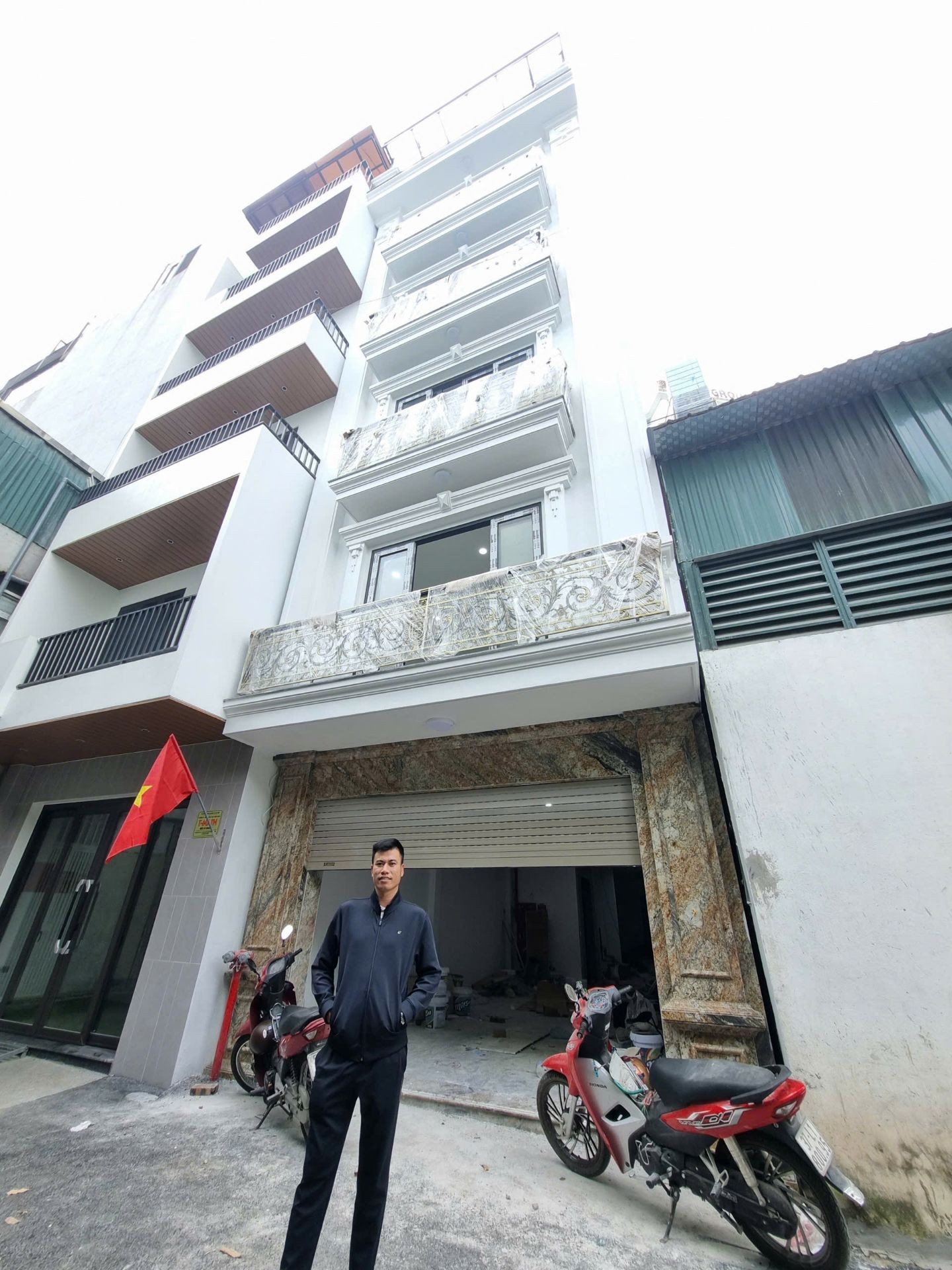 Bán nhà Ngõ 2 ô tô tránh - diện tích 93m2 6 tầng - PHÂN LÔ - Ô TÔ - ĐẤU GIÁ - CẠNH TECCO - SÁT CÔNG VIÊN - giá 26,5 tỷ