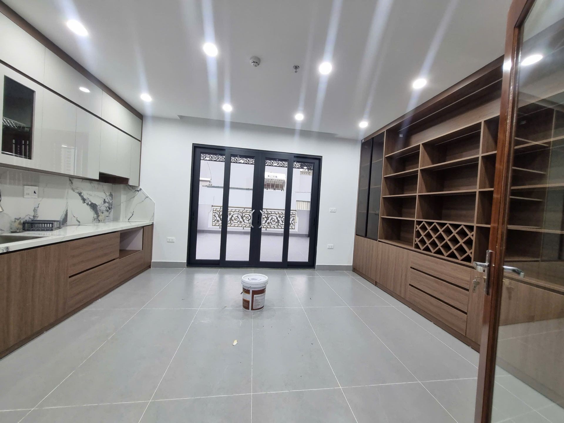 Bán nhà Ngõ 2 ô tô tránh - diện tích 93m2 6 tầng - PHÂN LÔ - Ô TÔ - ĐẤU GIÁ - CẠNH TECCO - SÁT CÔNG VIÊN - giá 26,5 tỷ