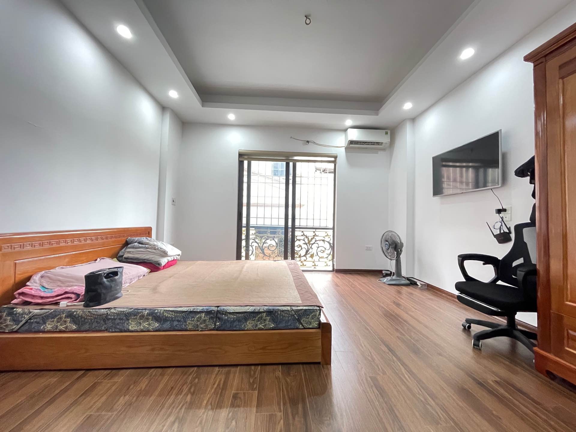 Bán nhà Trương Định - diện tích 30m2 5 tầng - Nhà đẹp ở luôn - giá 7,9 tỷ