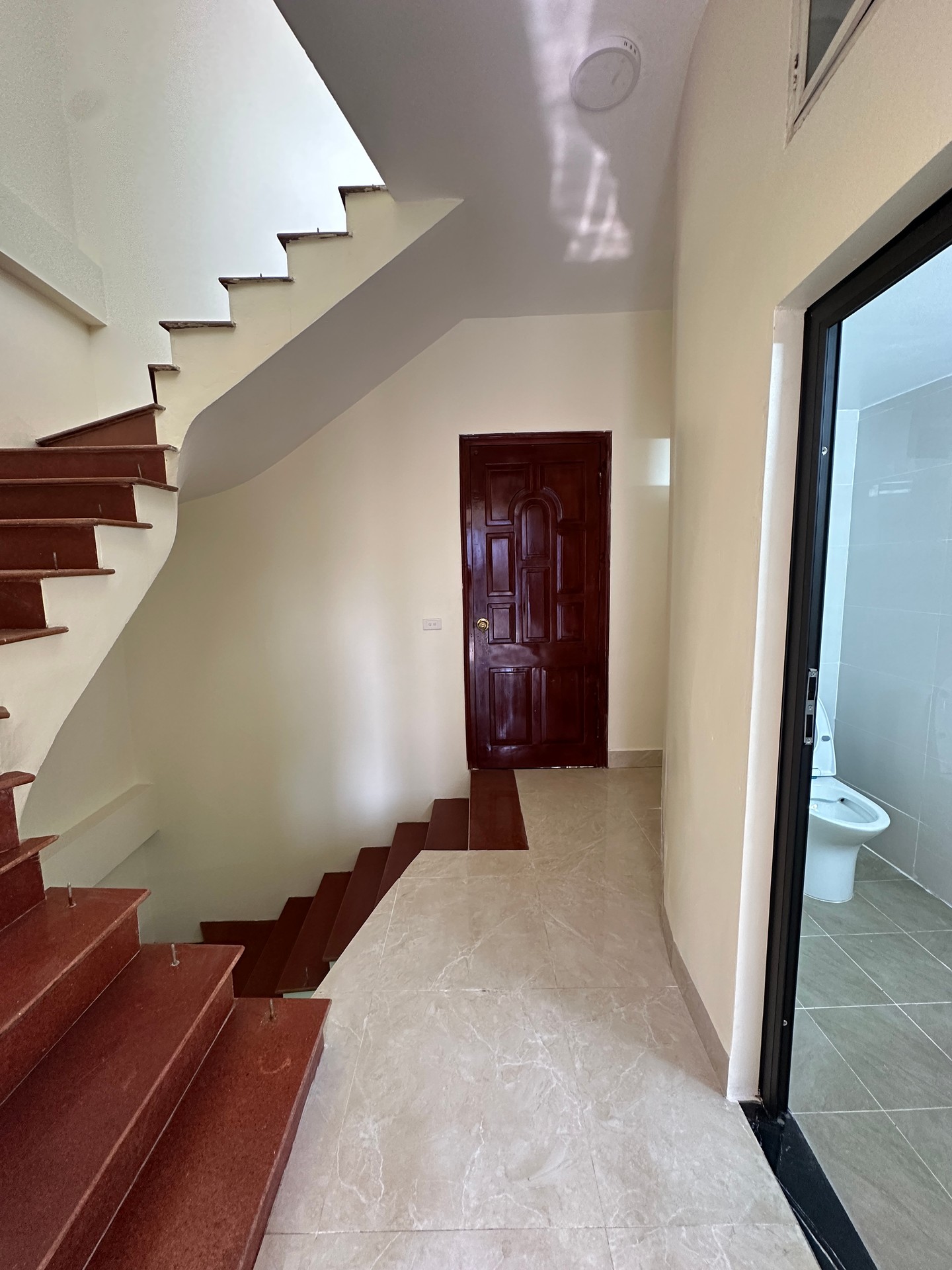 Bán nhà Định Công Thượng - diện tích 41m2 5 tầng - Mặt phố kinh doanh sầm uất - giá 18,5 tỷ