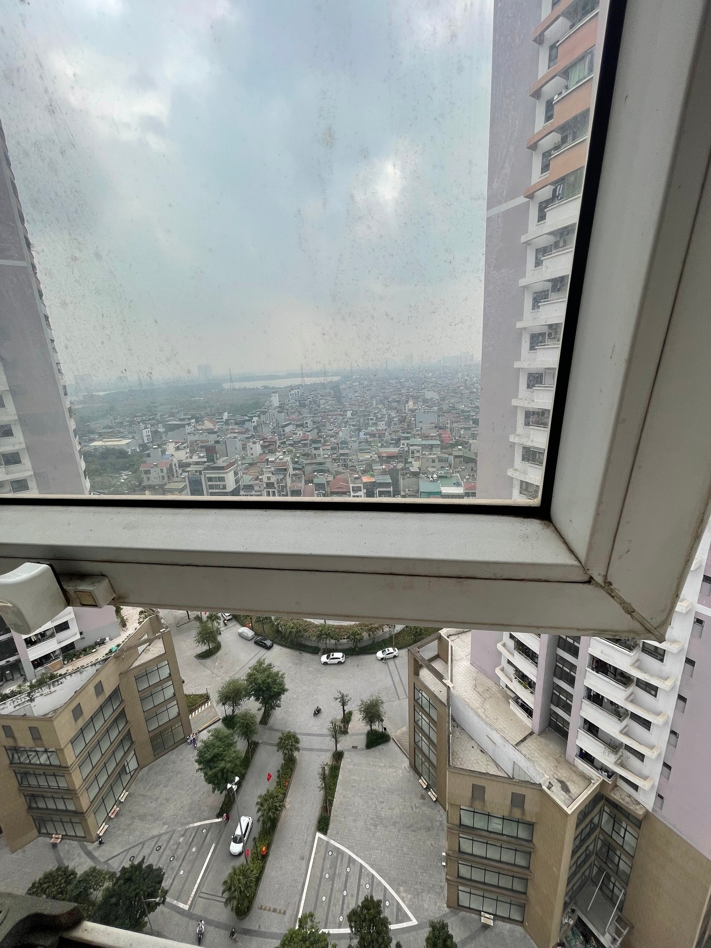 Bán nhà Tân Mai - diện tích 82m2 16 tầng - Căn góc thoáng sáng - giá 7,9 tỷ