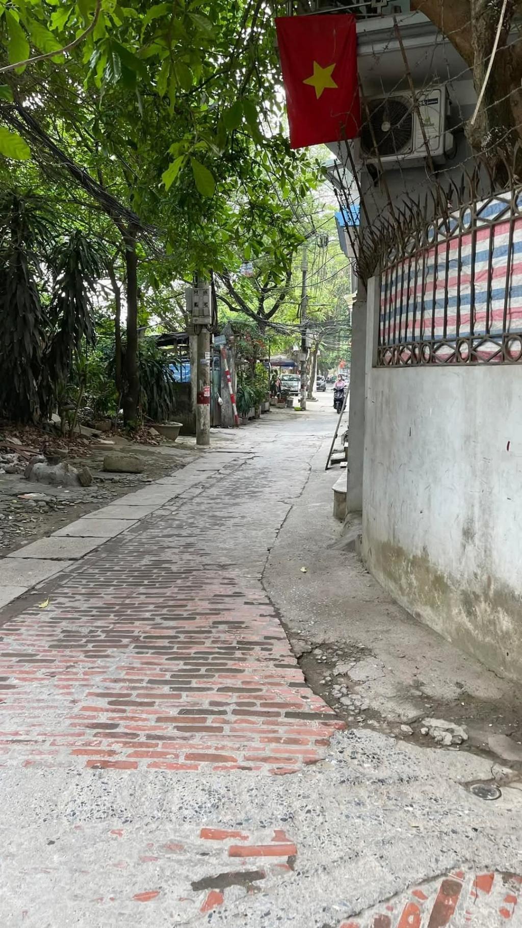 Bán nhà Kim Giang - diện tích 35m2 3 tầng - ô tô đỗ cửa - giá 6,1 tỷ