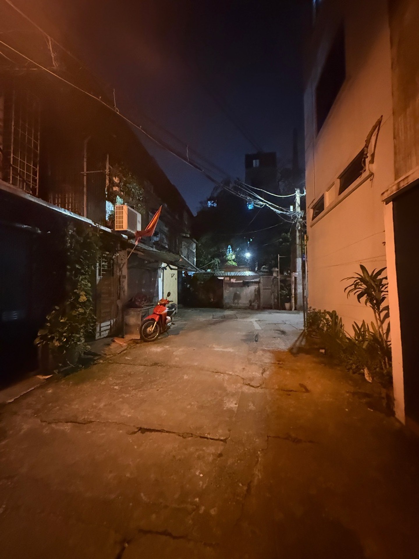 Bán nhà Kim Giang - diện tích 99m2 4 tầng - ô tô đỗ cửa - giá 21,5 tỷ