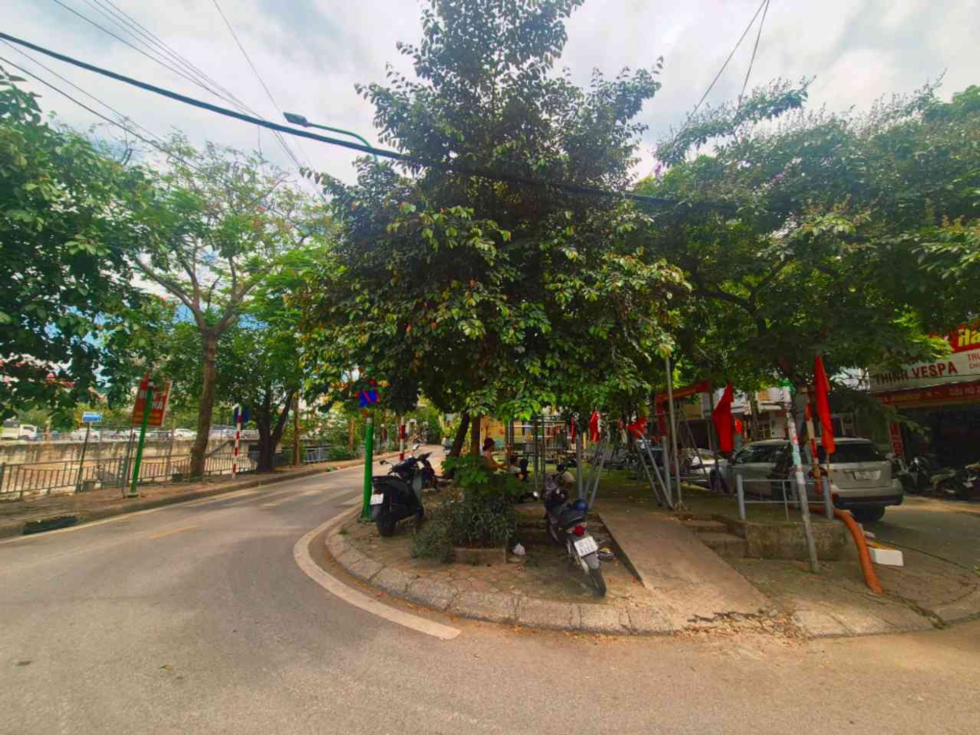 Bán nhà Trương Định - diện tích 48m2 4 tầng - ngõ trải nhựa vào tận cửa - giá 10,6 tỷ