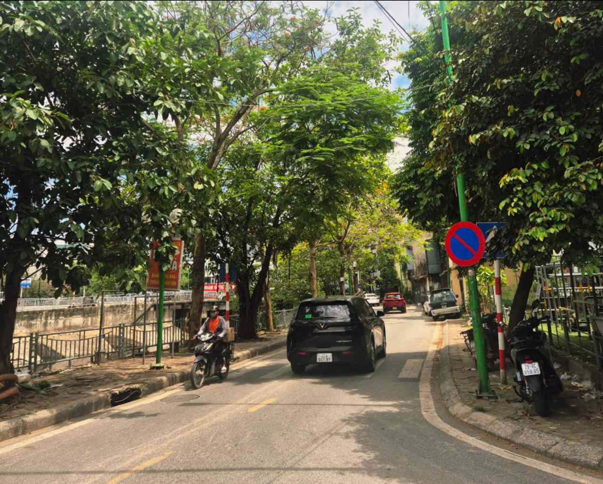 Bán nhà Trương Định - diện tích 48m2 4 tầng - ngõ trải nhựa vào tận cửa - giá 10,6 tỷ