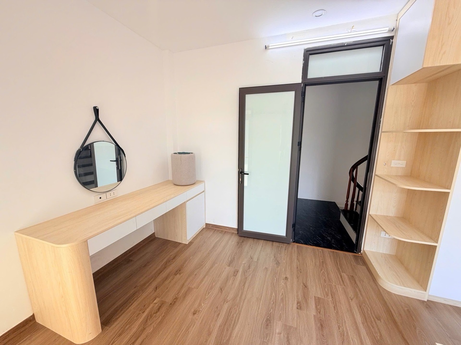 Bán nhà Vĩnh Hưng - diện tích 30m2 5 tầng - Ô TÔ 30M - giá 6,6 tỷ