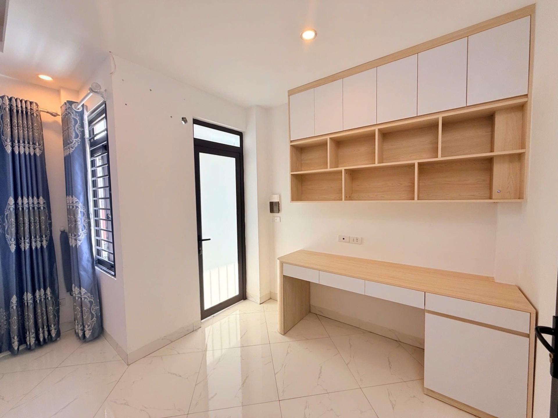 Bán nhà Vĩnh Hưng - diện tích 30m2 5 tầng - Ô TÔ 30M - giá 6,6 tỷ